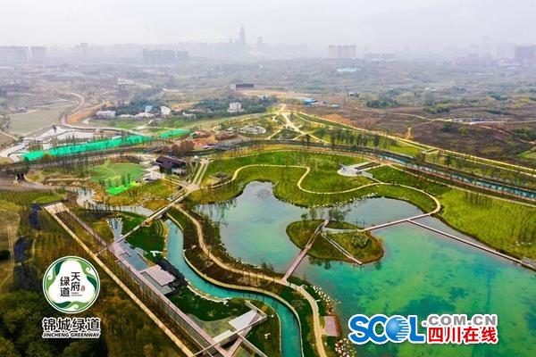 “2018中国年度新锐榜”发布盛典在成都举行天府绿道获“推委会特别荣誉”