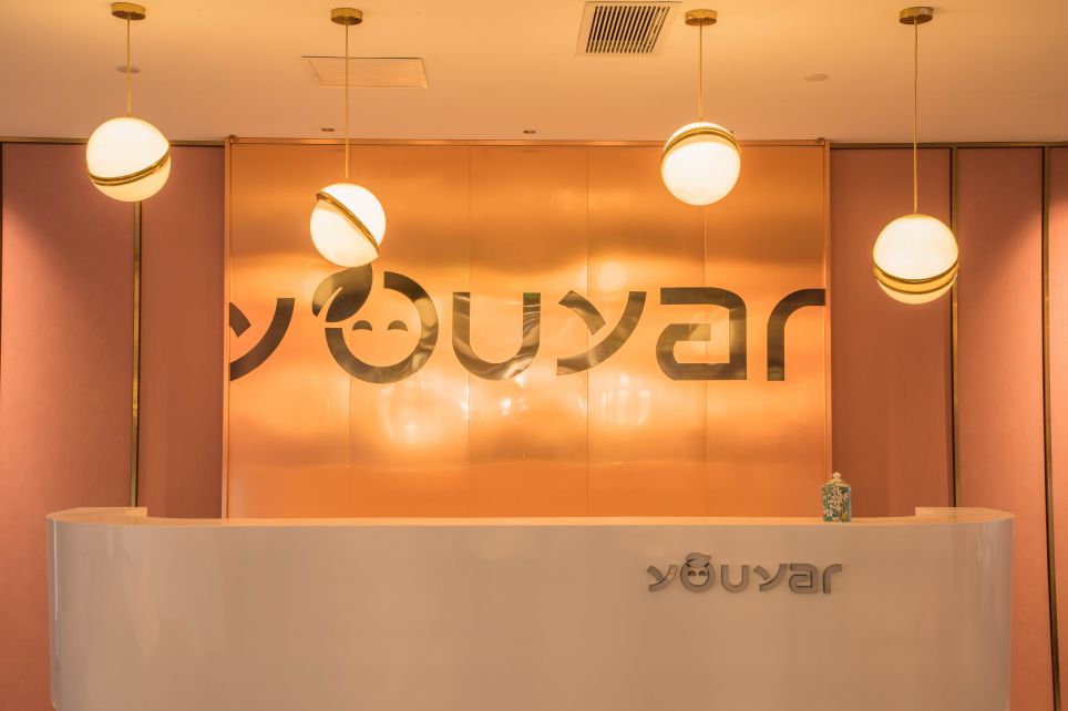 “暖心圣诞，有颜献礼”丨雅诗兰黛圣诞礼盒、Dior香水套装、DHC唇膏免费送！一场美妆风暴正在来袭！