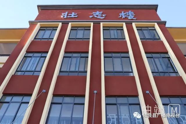 陆良一中景色照片,陆良一中校园风景