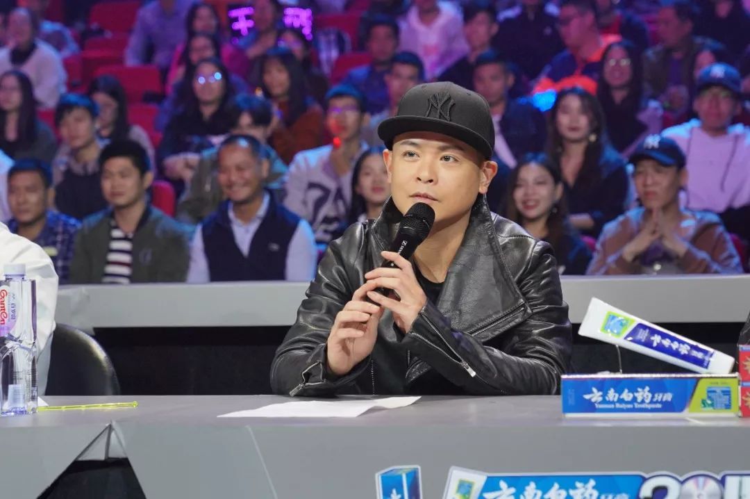 鐝犳睙鏂伴椈骞夸笢澶哄啝,鍠滆棰戜紶浣崇哗涓嶆柇