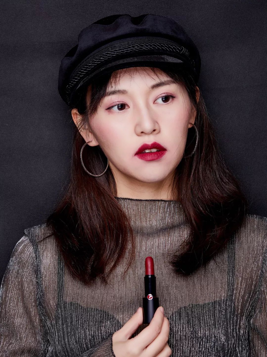 新品全试色I这支最美唇膏美到犯“罪”，红一整年全靠她！