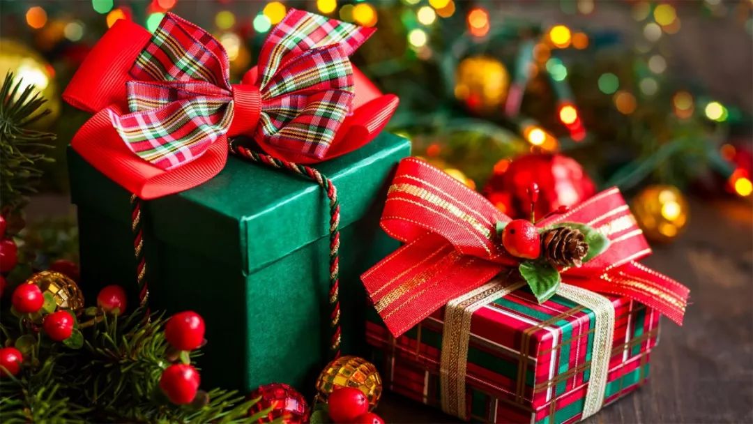 按月上交工资怎么给老婆买礼物,花一个月工资给男朋友买礼物