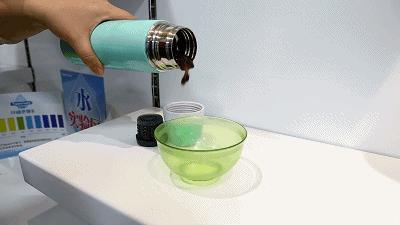 澄海老兄发现妻子没事总爱往这个小区跑，没想到是去干这个……