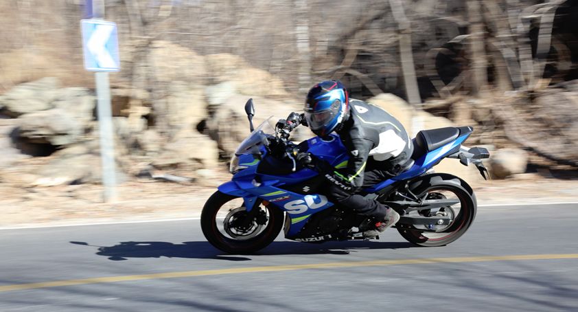 铃木骊驰250和豪爵gw250哪个好,豪爵铃木三兄弟配置对比表