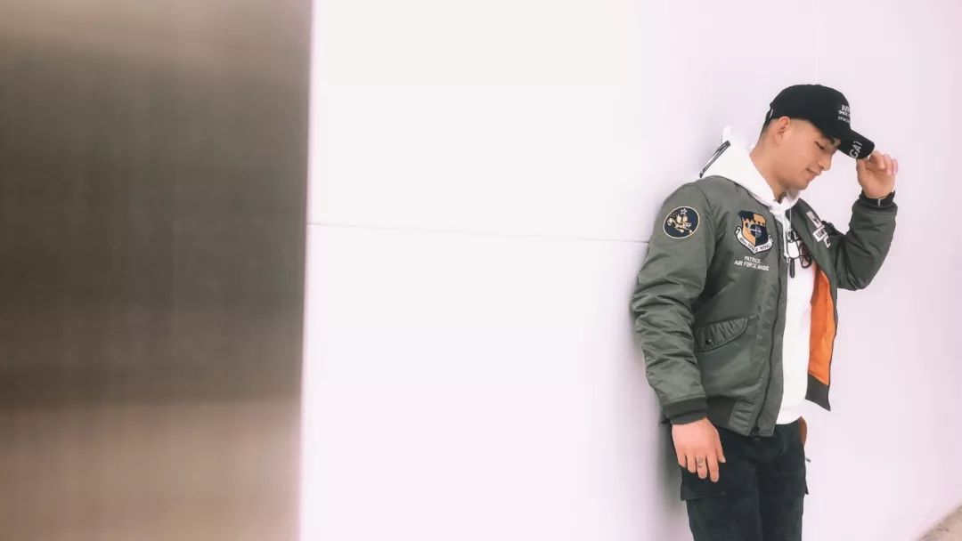 潮牌的穿搭风格叫什么,2023潮牌穿搭风格