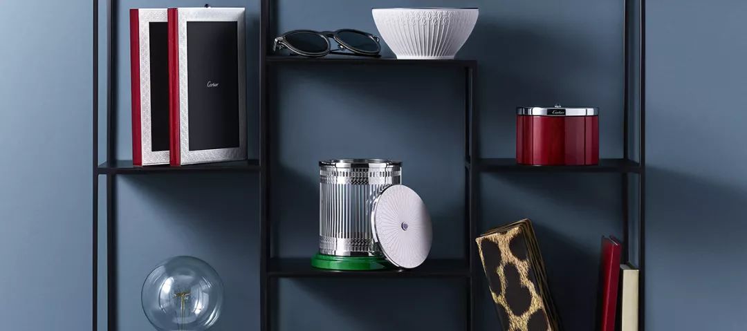 住范思哲酒店,用着CARTIER家居,吃着CHANEL甜品,奢侈品牌:你的玛丽苏生活已被我们承包~