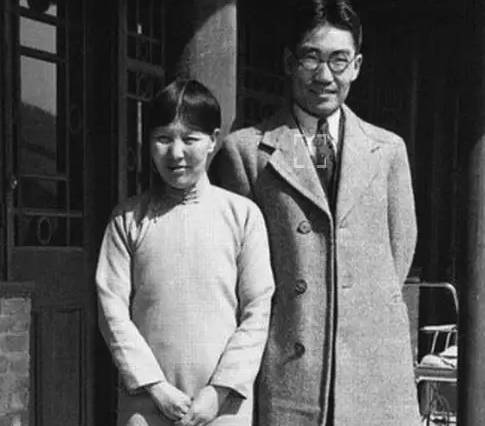 冰心与吴文藻爱情故事100字,冰心与吴文藻