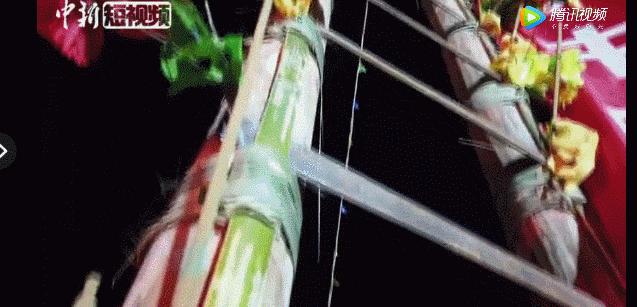 回顾2018，你的关键词是什么；开逛啦，济南新芙蓉街今起开门迎客；硬核！自行车与轿车相撞，竟把轿车车头撞扁了