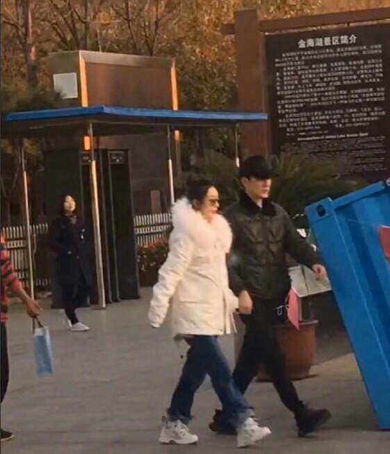 赵丽颖方否认传言,赵丽颖却深陷谣言风波