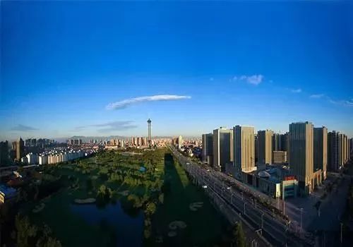 石家庄人，2019年第一个工作日，15个好消息等着你；女子被撞命悬一线！肇事司机竟将她拖进车内，还按住头不让呼救？丨新闻早餐