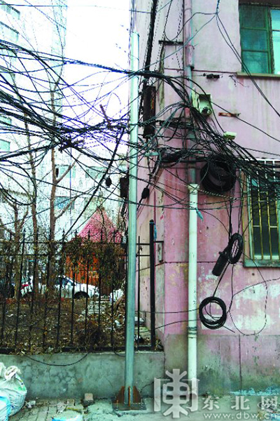 哈尔滨市道里区千个老旧庭院外挂线得到整治提升居民幸福指数