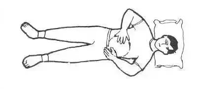 身上这一处是气血之源每天揉三次,肩井穴常按揉疏通全身气血