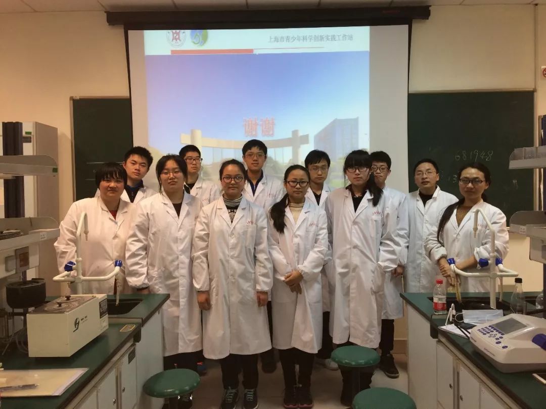 在学生心里播下一颗中医药的种子上海中医药大学中医药实践工作站