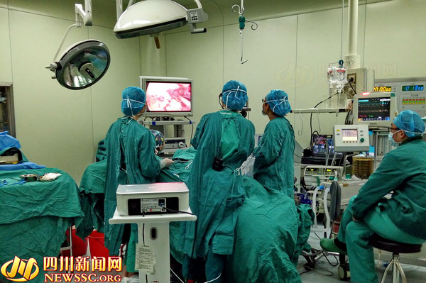 提升患者美学感受宜宾市医学会妇产科分会举行单孔腹腔镜沙龙