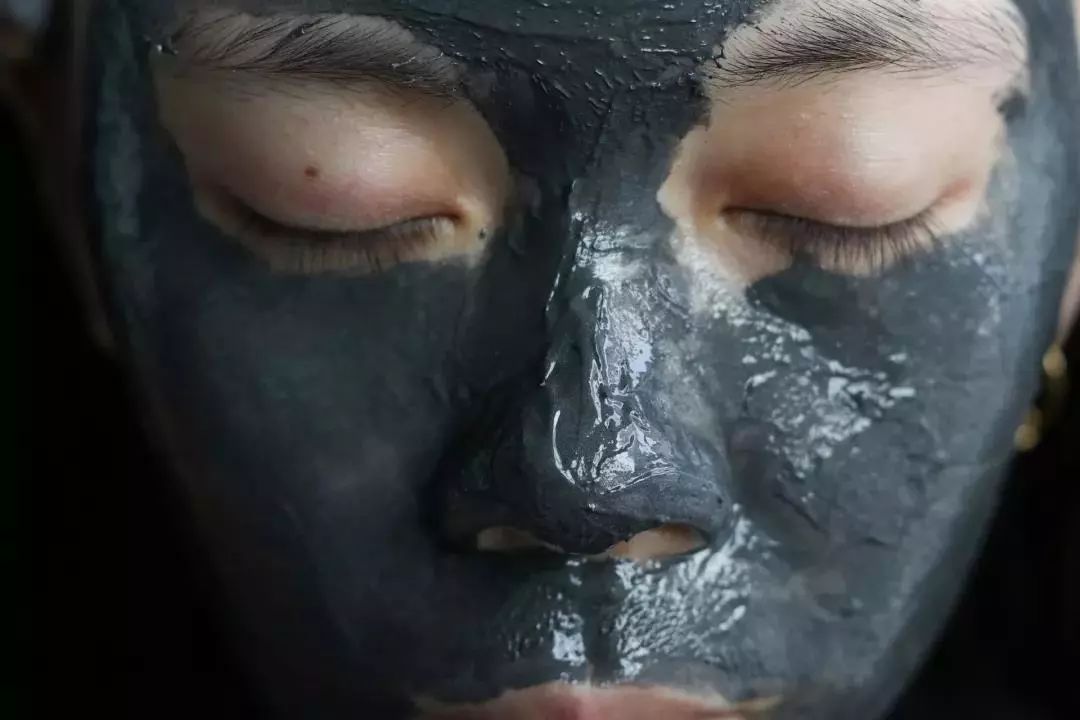 涂脸上能吸出脏东西,吸脸上毛孔里脏东西好吗