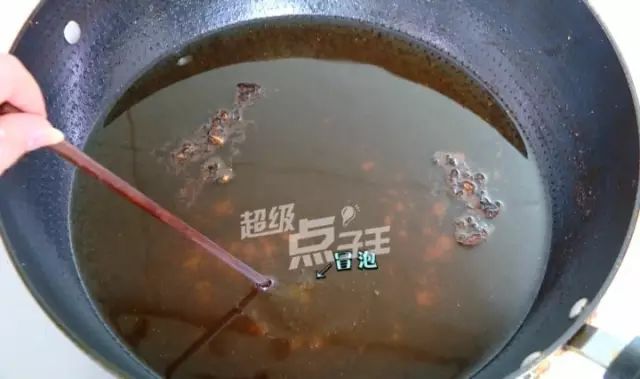 油炸过的油怎么弄才能继续使用,炸过的油怎么快速回清