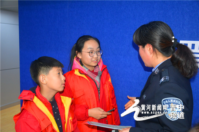 晋中市公安局110指挥中心,小学生走进市公安局110指挥中心