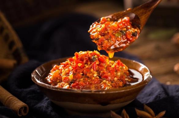 短短五个月时间，他把辣椒酱店铺做到一皇冠，收获大量客户