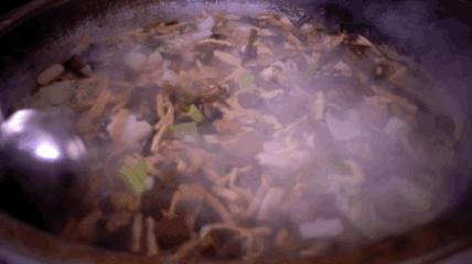 舌尖上的味道大理土鸡米线,舌尖上的大理味道