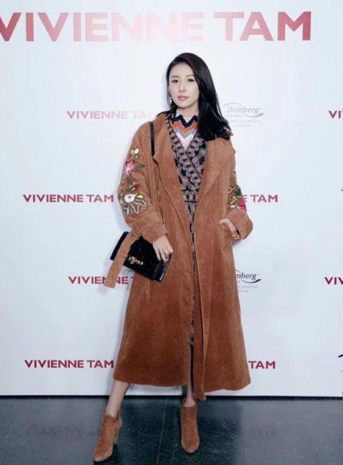 贾清牛仔裙,贾清穿衣搭配图