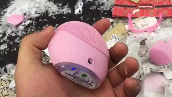 满地Luna洗脸仪!浙江高速这起车祸,女同胞们看完心痛到哭!