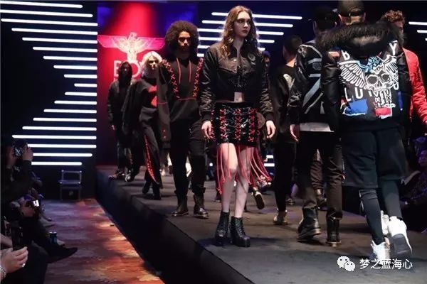 90%以上的人对boylondon“英版“和”韩版”傻傻分不清？尘埃落定，以后潮牌”伦敦男孩“只能买到这一种了BY梦之蓝海心