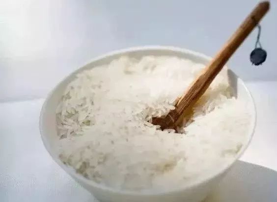 鞋子臭要用什么洗才不臭,鞋子有异味怎么办洗都洗不掉