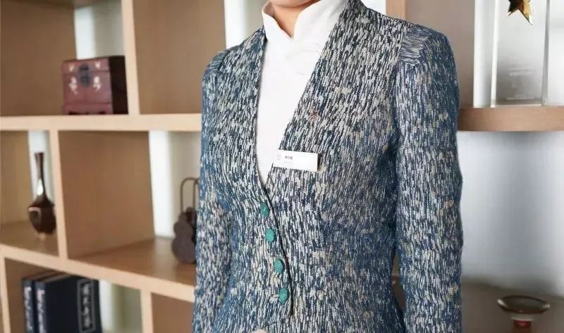 酒店服务员制服吸引顾客,酒店时尚制服