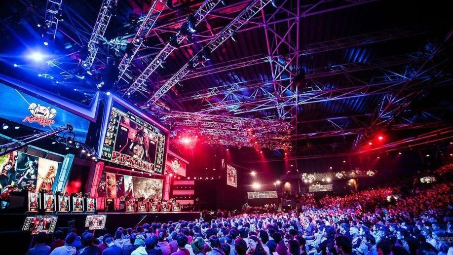 今年！广州将建立覆盖全学阶生均拨款制度；今日！广铁预计发送旅客187万人次；正名！电子竞技员是新职业；公告！抢票软件已被限制