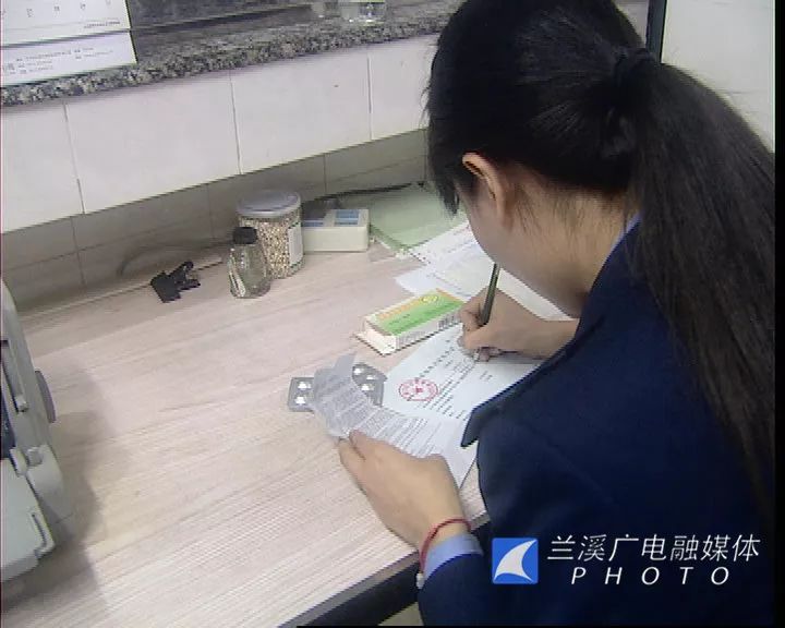 连哄带骗还吓唬!金华节俭老人6年竟花30多万买保健品!转给爸妈看看……