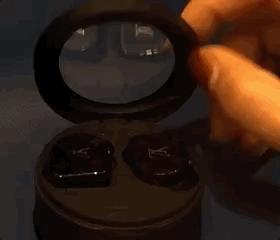 长大后才知道努力去拥有的不是奢侈，而是回避