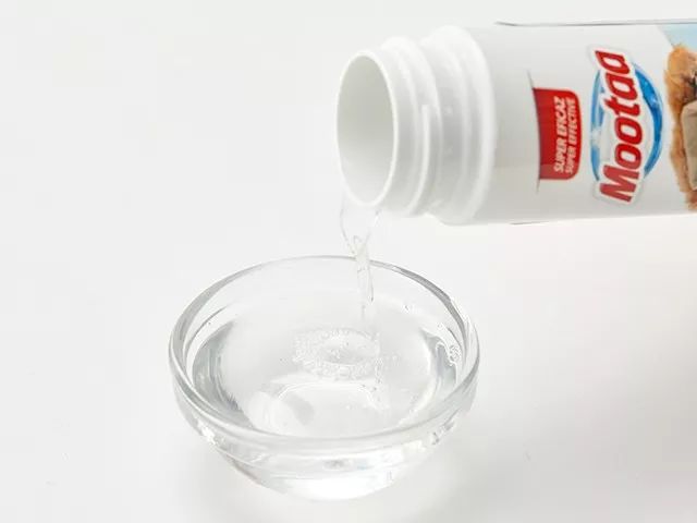 羽绒服脏了不用洗用它一喷就干净,不太脏的羽绒服怎么清理才干净呢