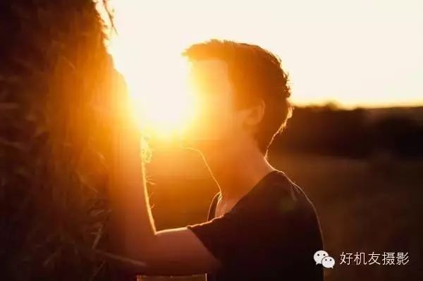 夕阳下拍摄人像技巧,夕阳逆光海滩人像