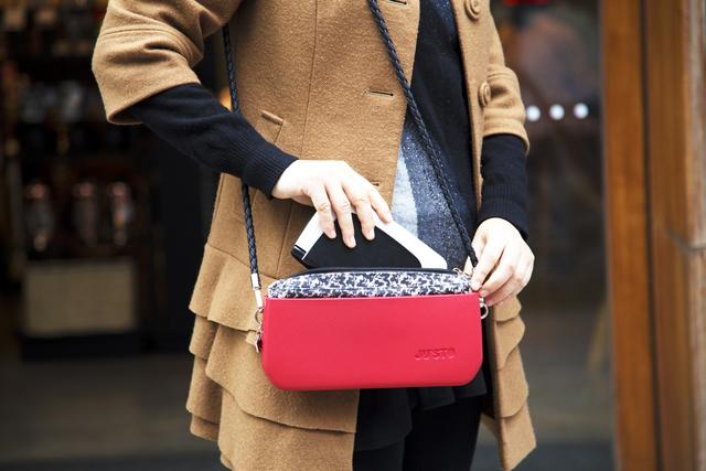 苹果手机居然没有掌上电脑保值，大家认为GPDWIN2值得入手吗？