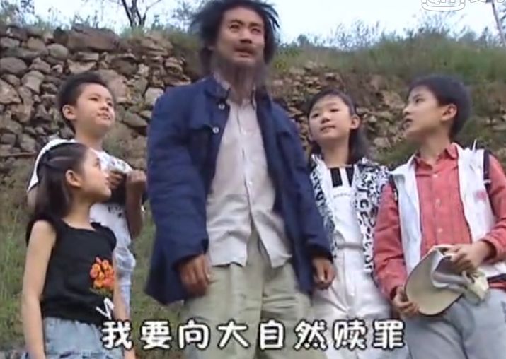 小时候暗恋班上的一个女生,14岁女同学坚信全班都暗恋她