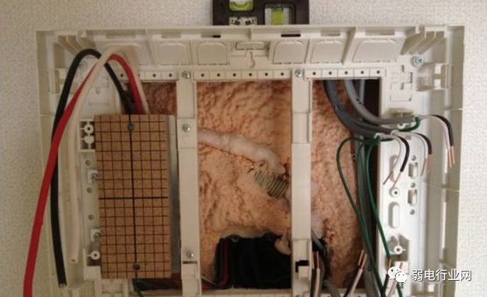 日本家庭配电箱怎么安装,家庭用配电箱如何固定