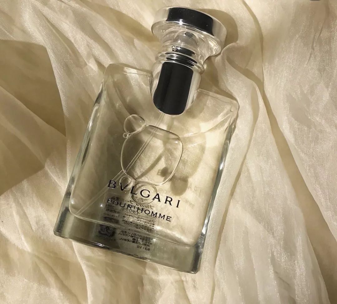 女生最喜欢的情人节礼物须知,男女情人节互赠礼物