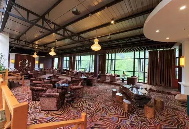 第四城网友特惠｜299元=2大2小「花水湾第一村生态酒店」客房1晚+自助双早+无限次温泉！