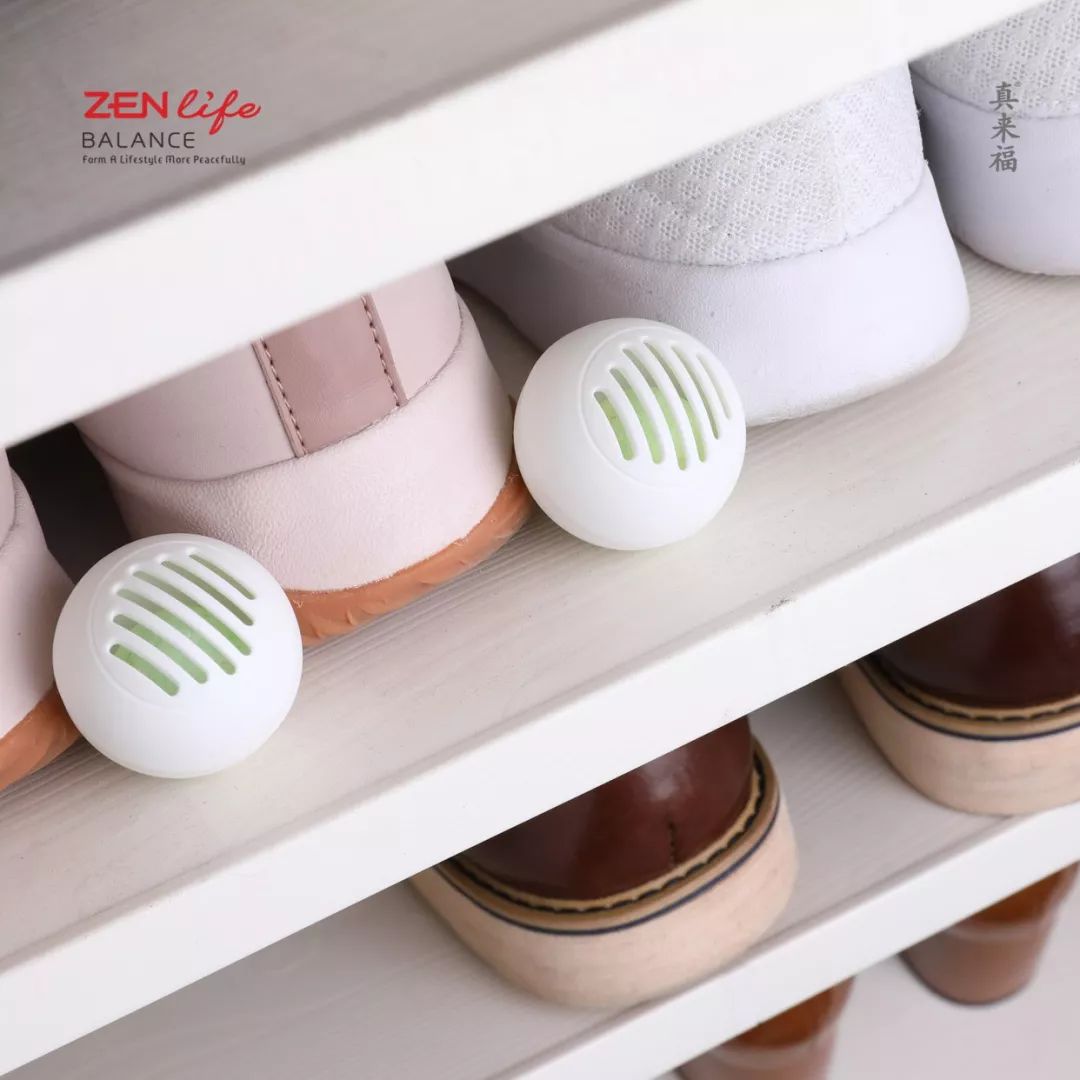这颗小白球，居然彻底治愈了我的脚臭，日本家庭必备的除臭杀菌神物，三分钟还你一个清新的“脚气”！