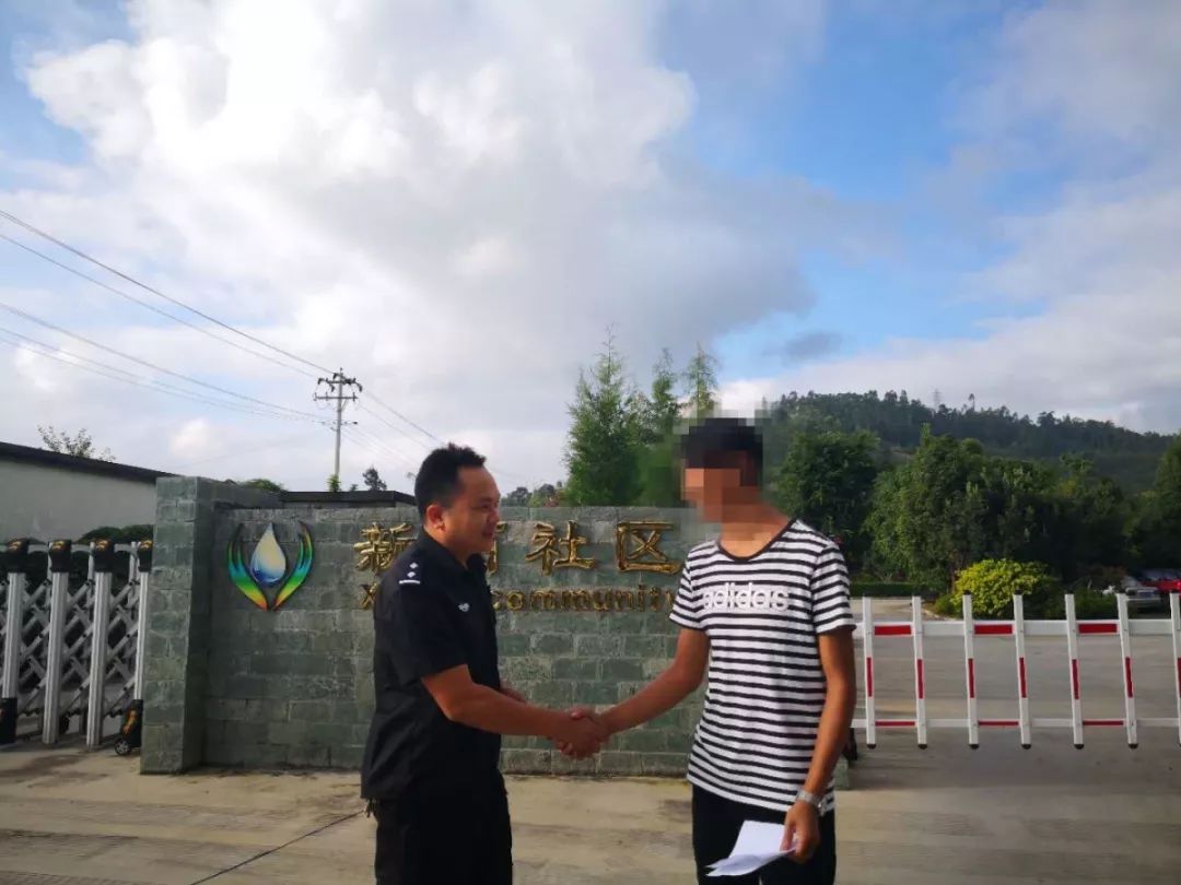 政法人物‖李坤:穿警服的“人生导师”