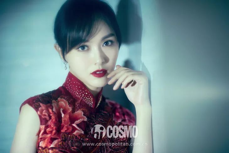 周洁琼剪刘海的样子,周洁琼小红帽