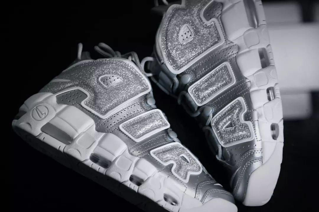 勒布朗同款aj黄色低帮,盘点勒布朗17最帅球鞋