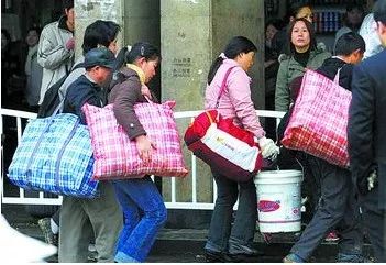 丑出天际系列,丑出天际的豆豆鞋