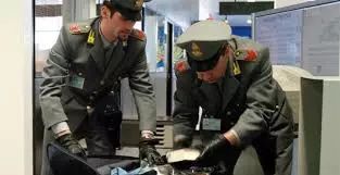 长期代购被海关抓有什么后果,代购被海关抓了怎么处罚