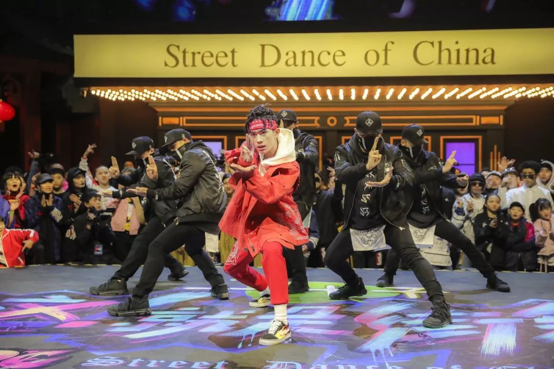 激动!霹雳舞、冲浪、攀岩比赛可能要成为奥运项目了丨今日热词打卡