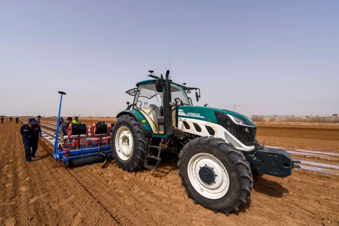 雷沃重工助力农业,雷沃重工农机化改造