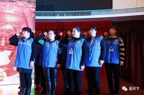 墨墨新年祝福视频,默默的祝福