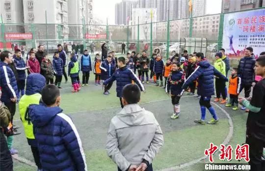 新疆库尔勒足球小子,6名新疆球员入选国家足球队