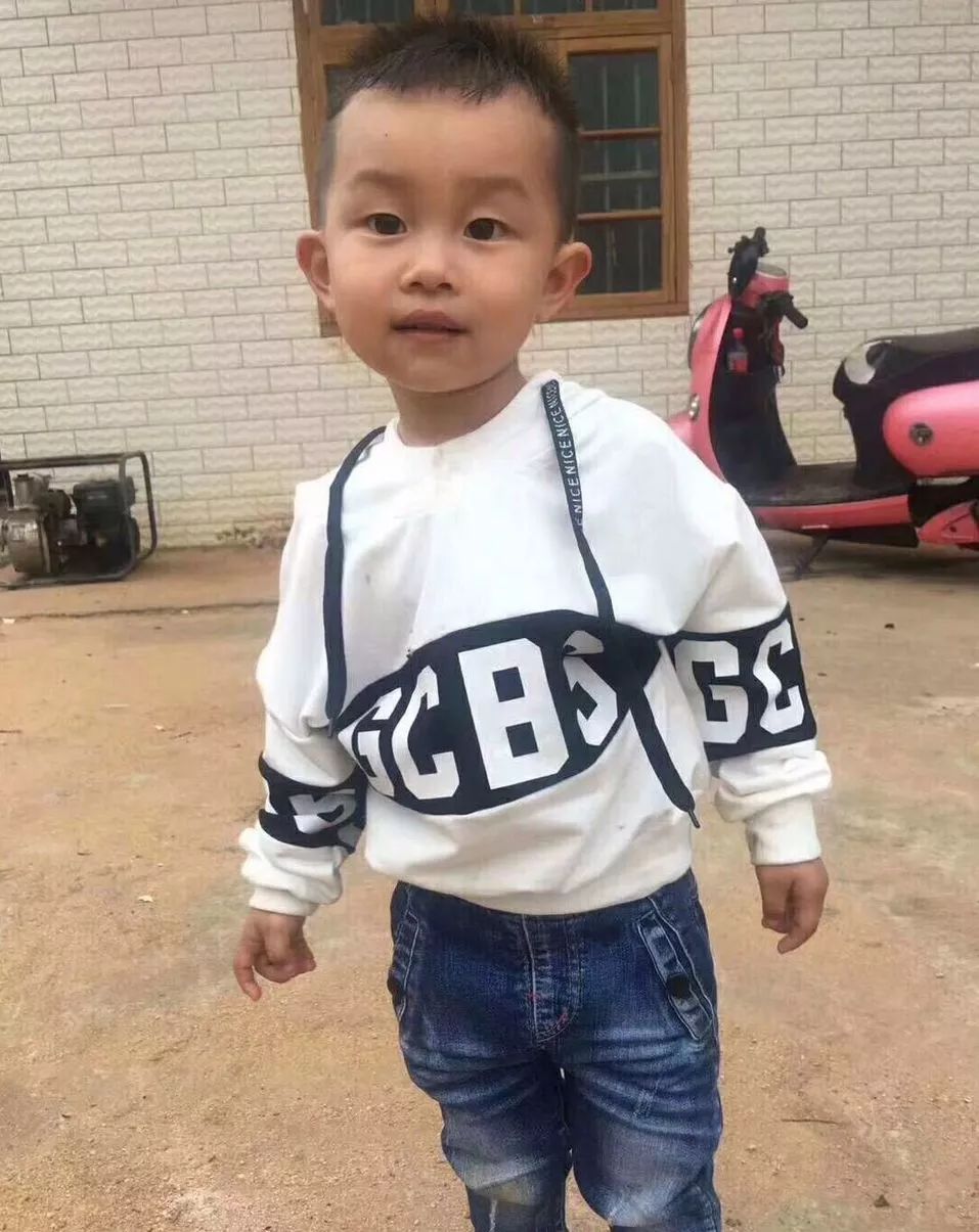 北海2岁男童走失家人情况,北海失踪儿童小杰最新进展