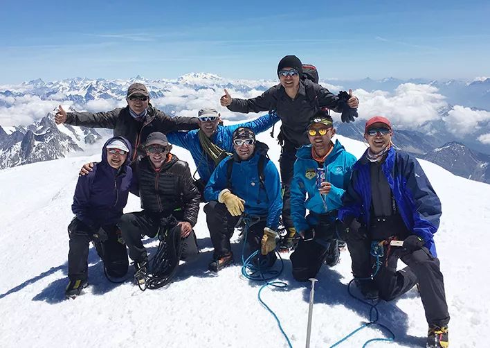 欧洲最高峰乞力马扎罗 (欧洲最高峰厄尔布鲁士峰)